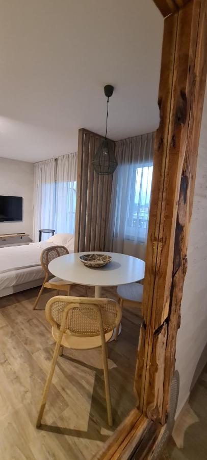 Apartamenty Zurawia 18 코워브제크 외부 사진